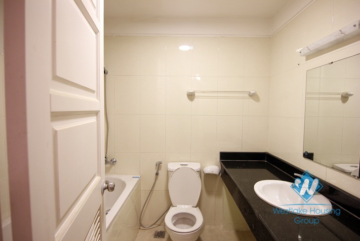 Brandnew E Tower apartment to rent in Ciputra, 153sqm, 3 bedrooms